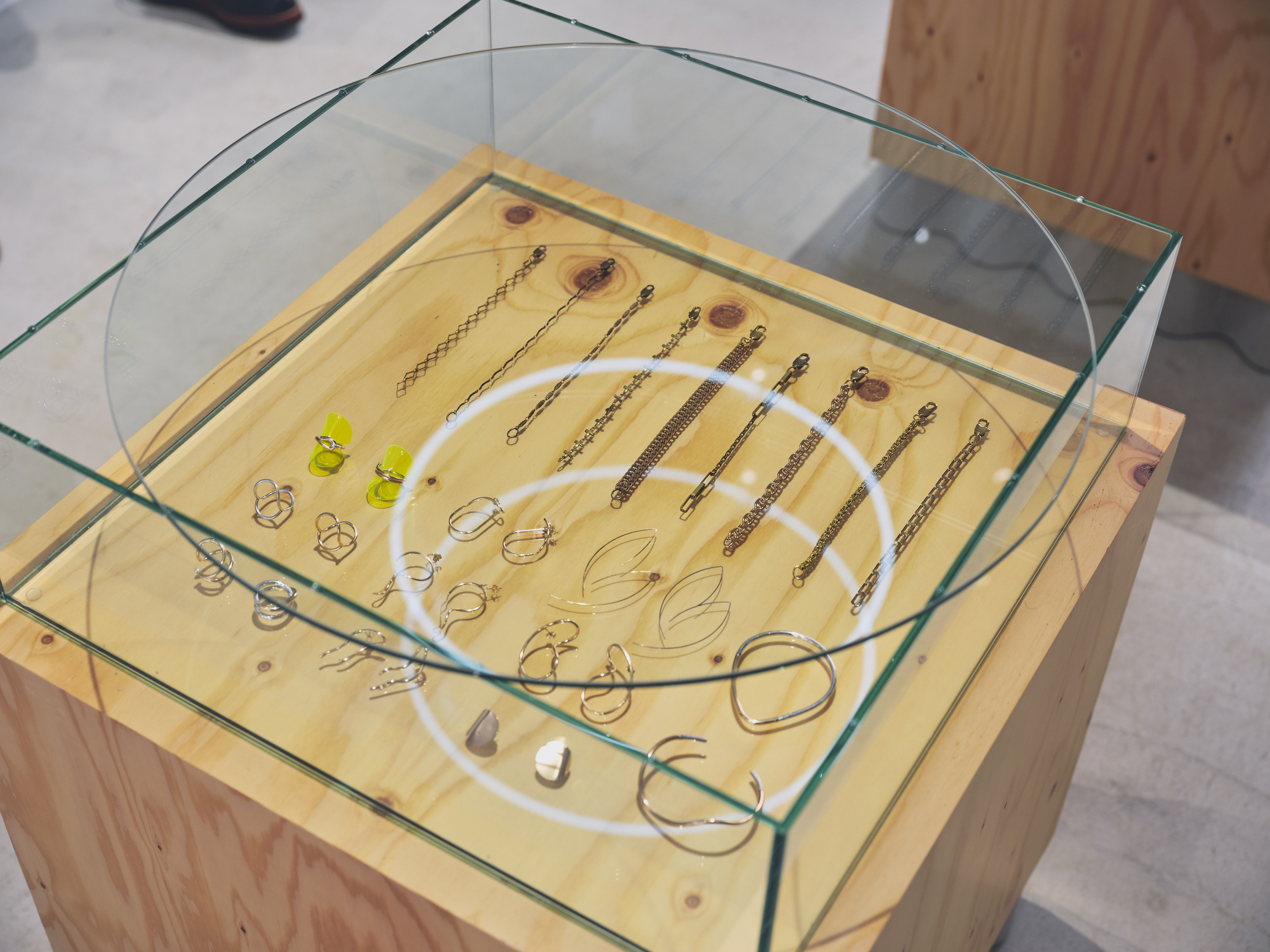 Gallery of Vase Store / Kii inc. 17