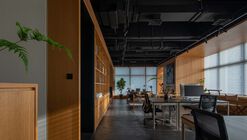 默认建筑办公空间 / 默认建筑