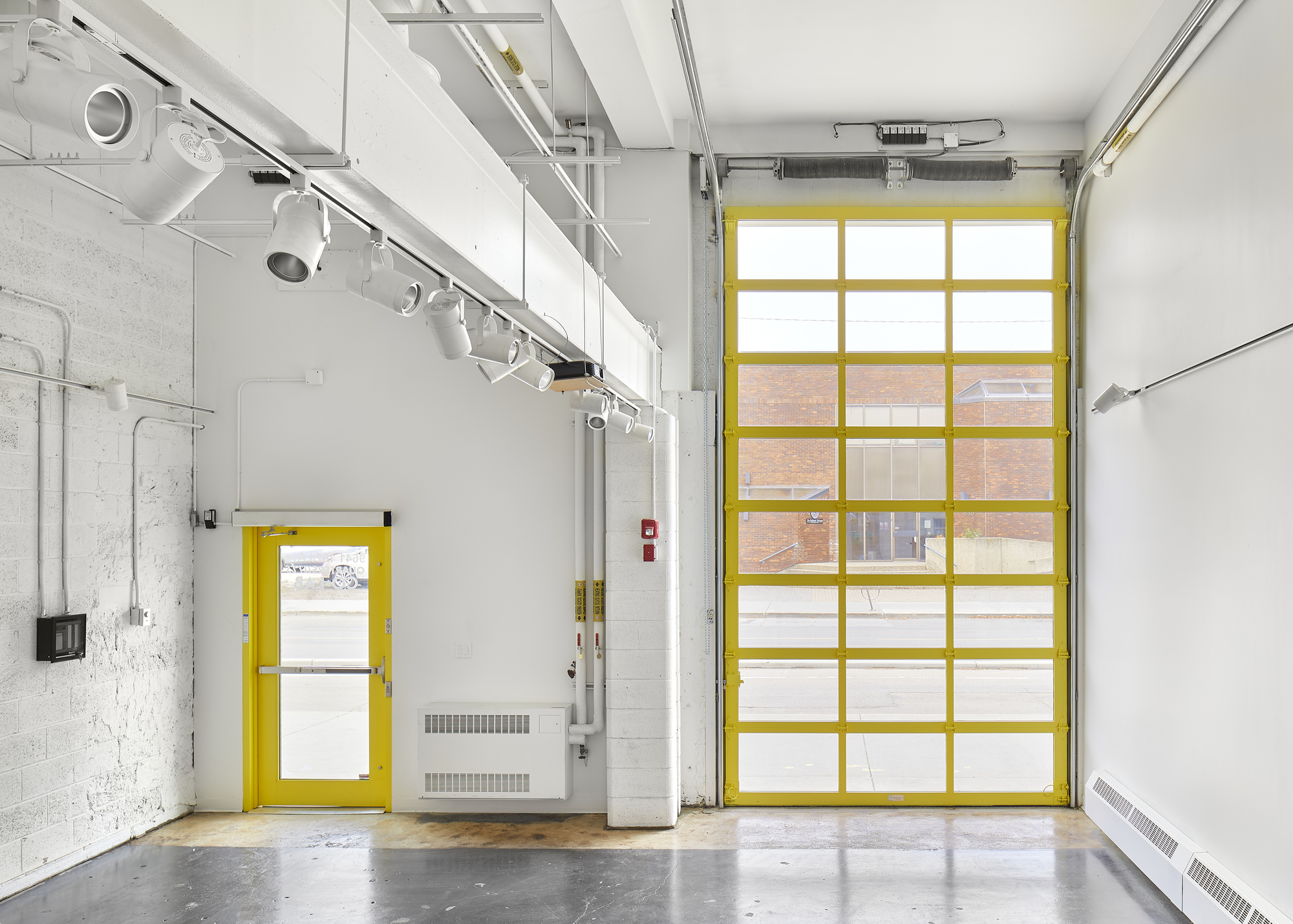 Gallery of CO*LAB Gallery / RPK Architects 11