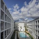 65 Viviendas en San Pedro de Alcántara / Luis Machuca Arquitectos - Fotografía exterior, Ventanas, Fachada