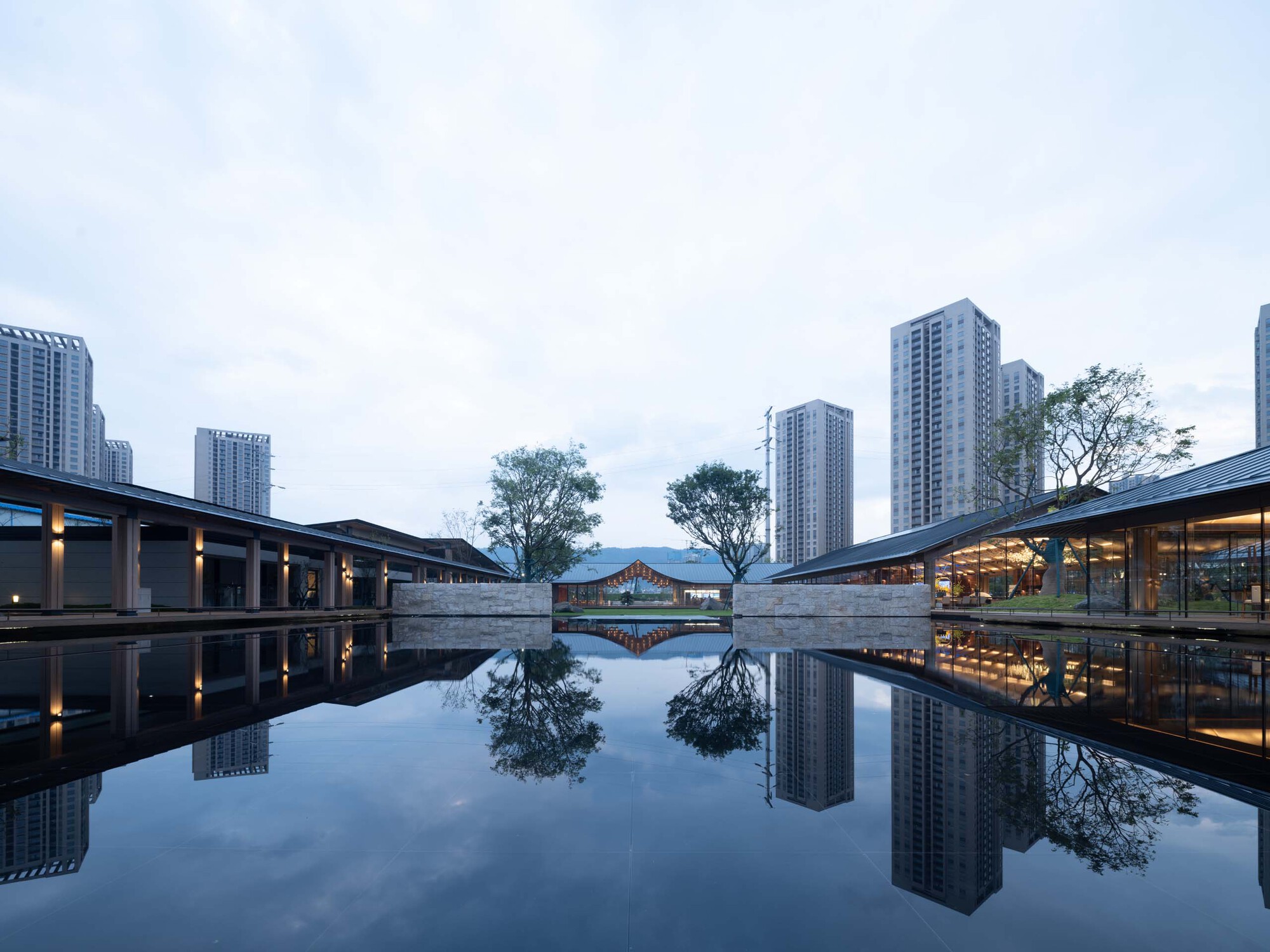 Galeria de Projeto de Expansão do Edifício Kunming Caohai de Wen Xing ...