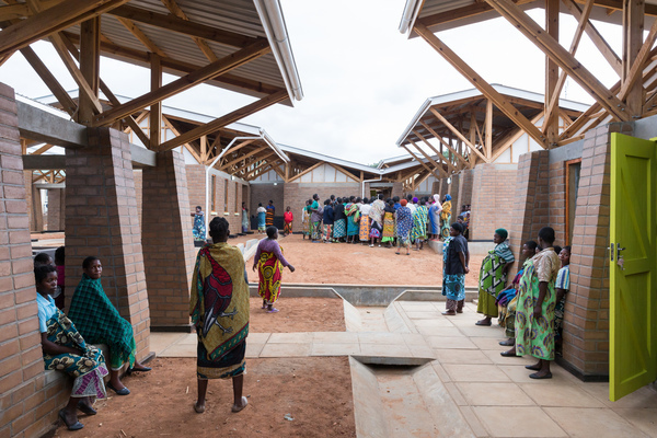Gallery of In Times of Need: Architects Stepping Up in Humanitarian ...