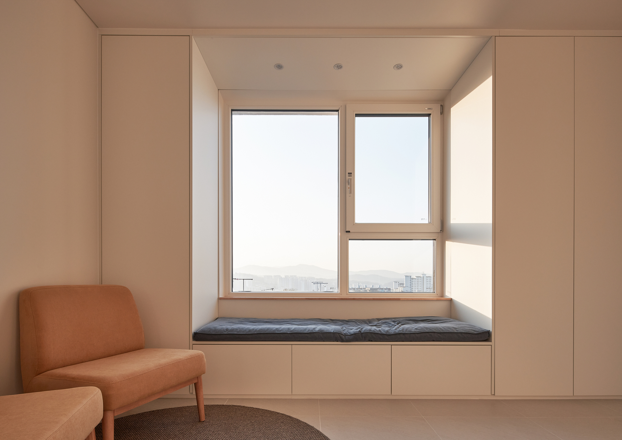 Gallery of Triangle House / TIUM Architects 13