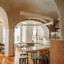 Ofício – Tasco Atípico Restaurant / Spacegram - Interior Photography, Restaurant, Beam, Arch, Arcade, Table, Chair, Countertop