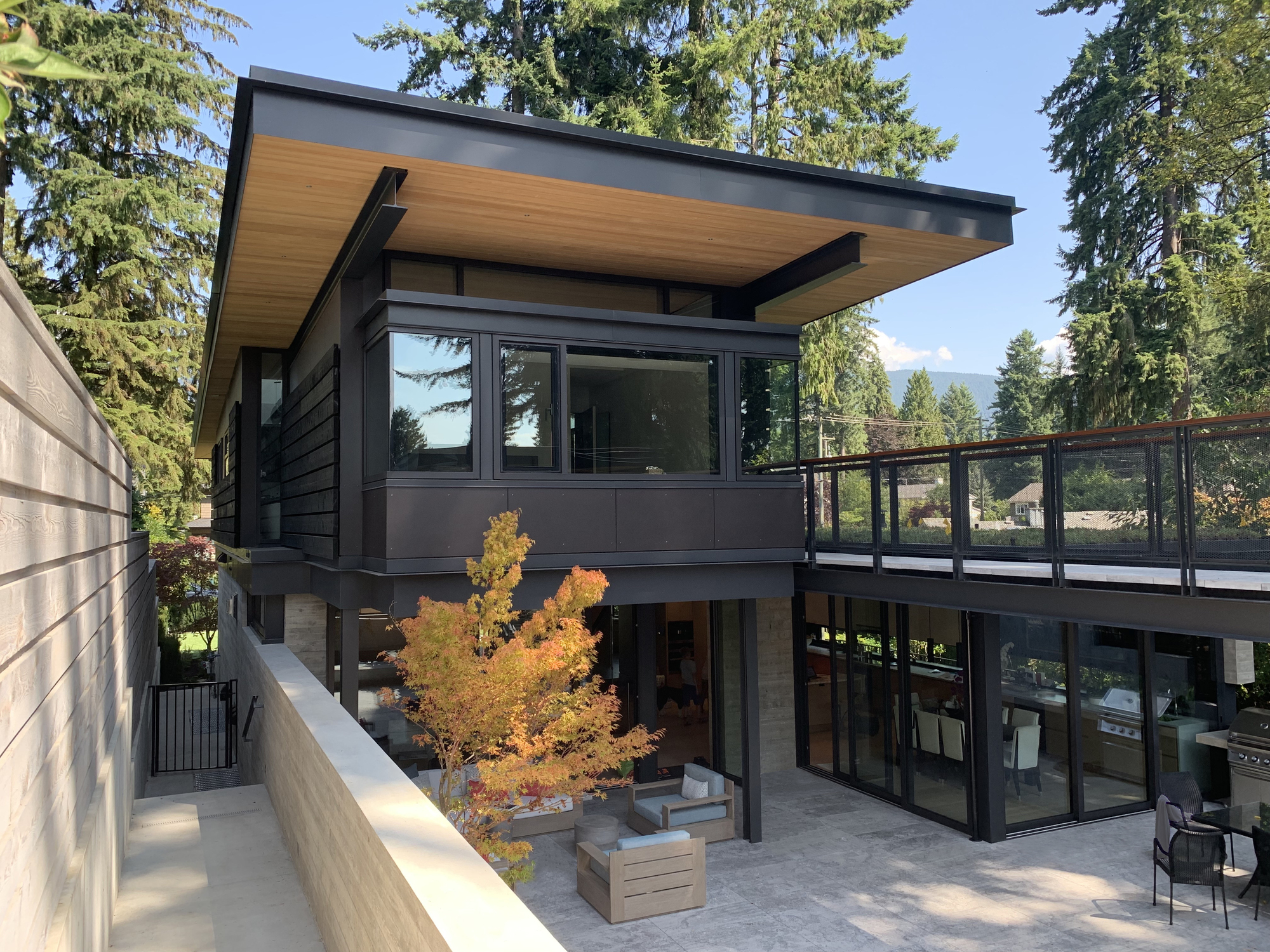 Gallery of The Bridge House / Vallely Architecture - 16