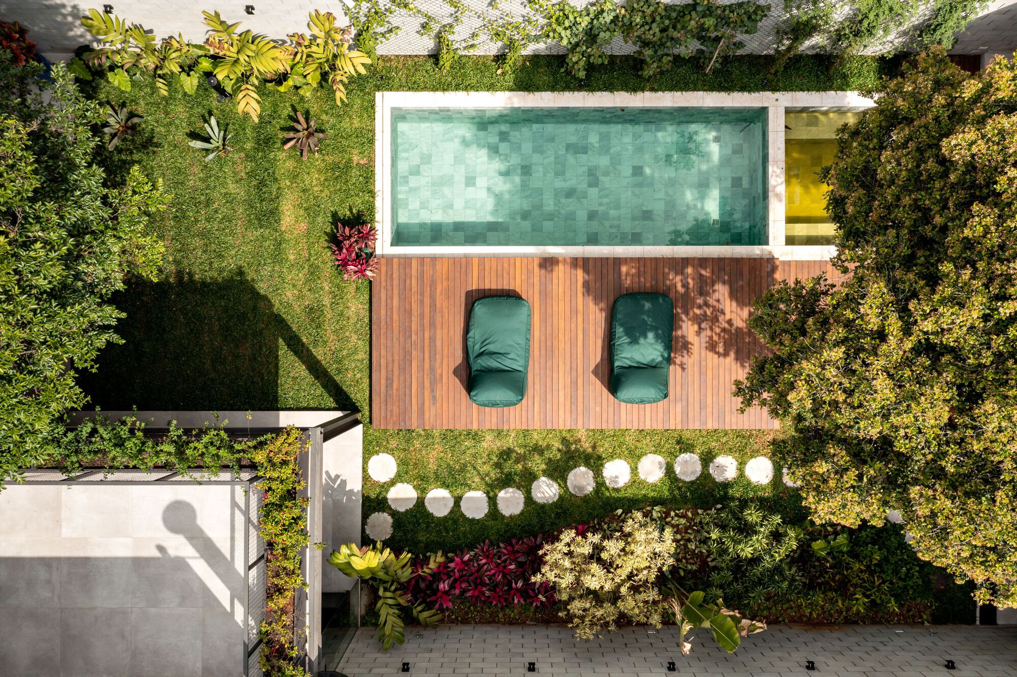 Galeria de Casa Georgia / ARKITITO Arquitetura - 16