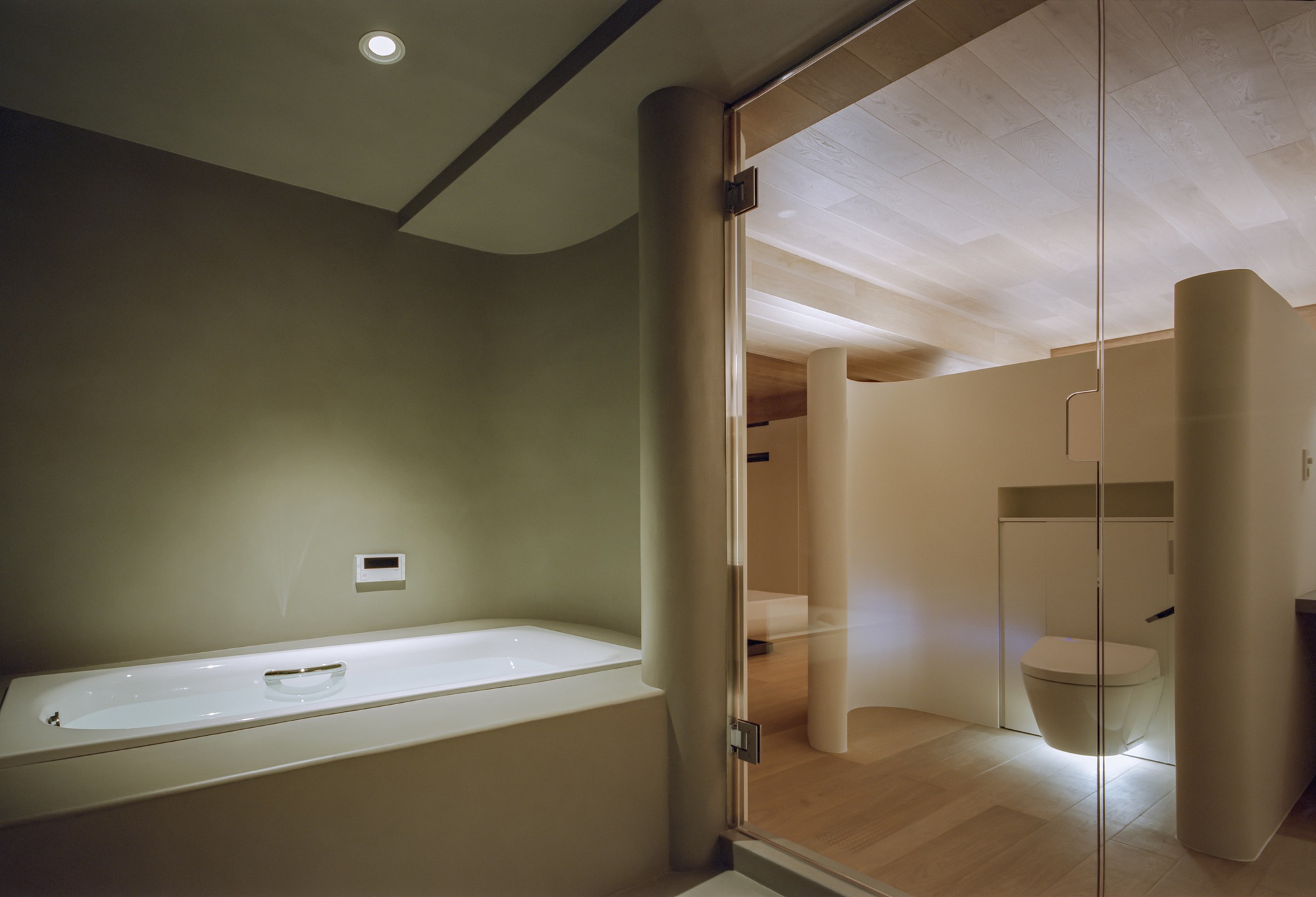 Gallery of House with Light Void / FujiwaraMuro Architects - 13