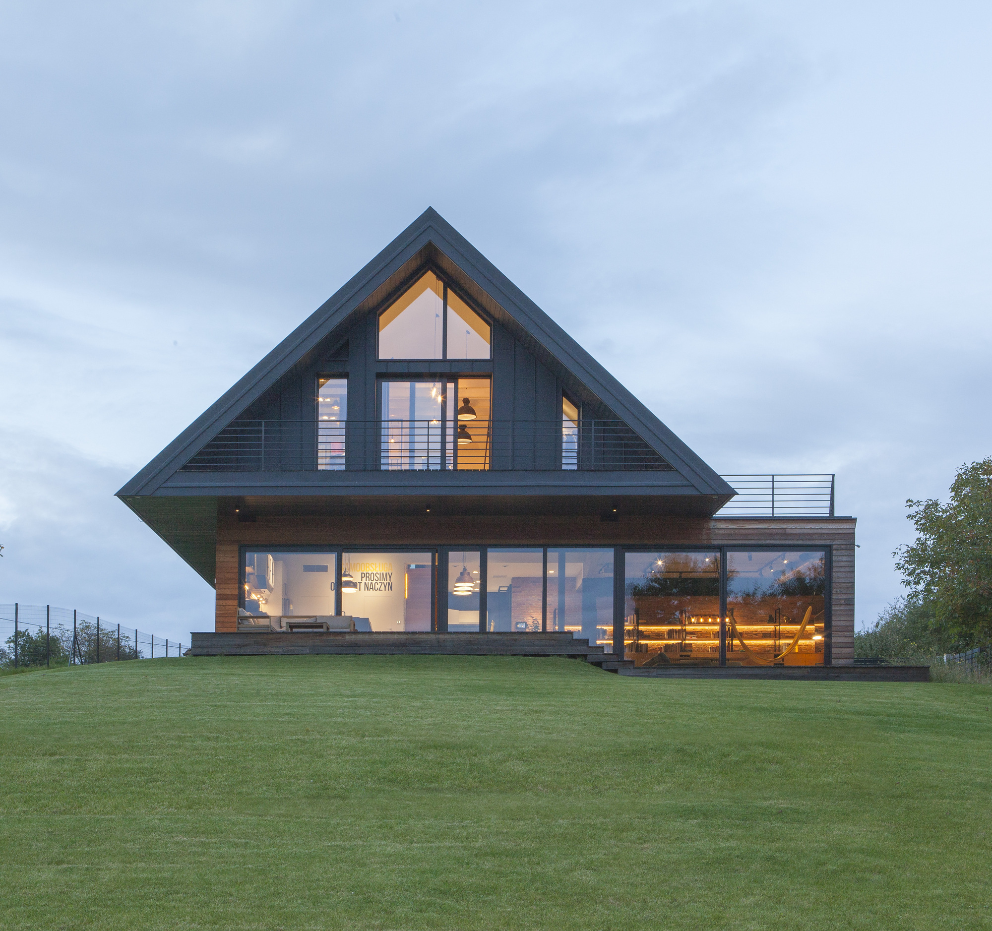 Gallery of The Lesser Polish Eaves Cottage / BXBstudio Bogusław Barnaś 4