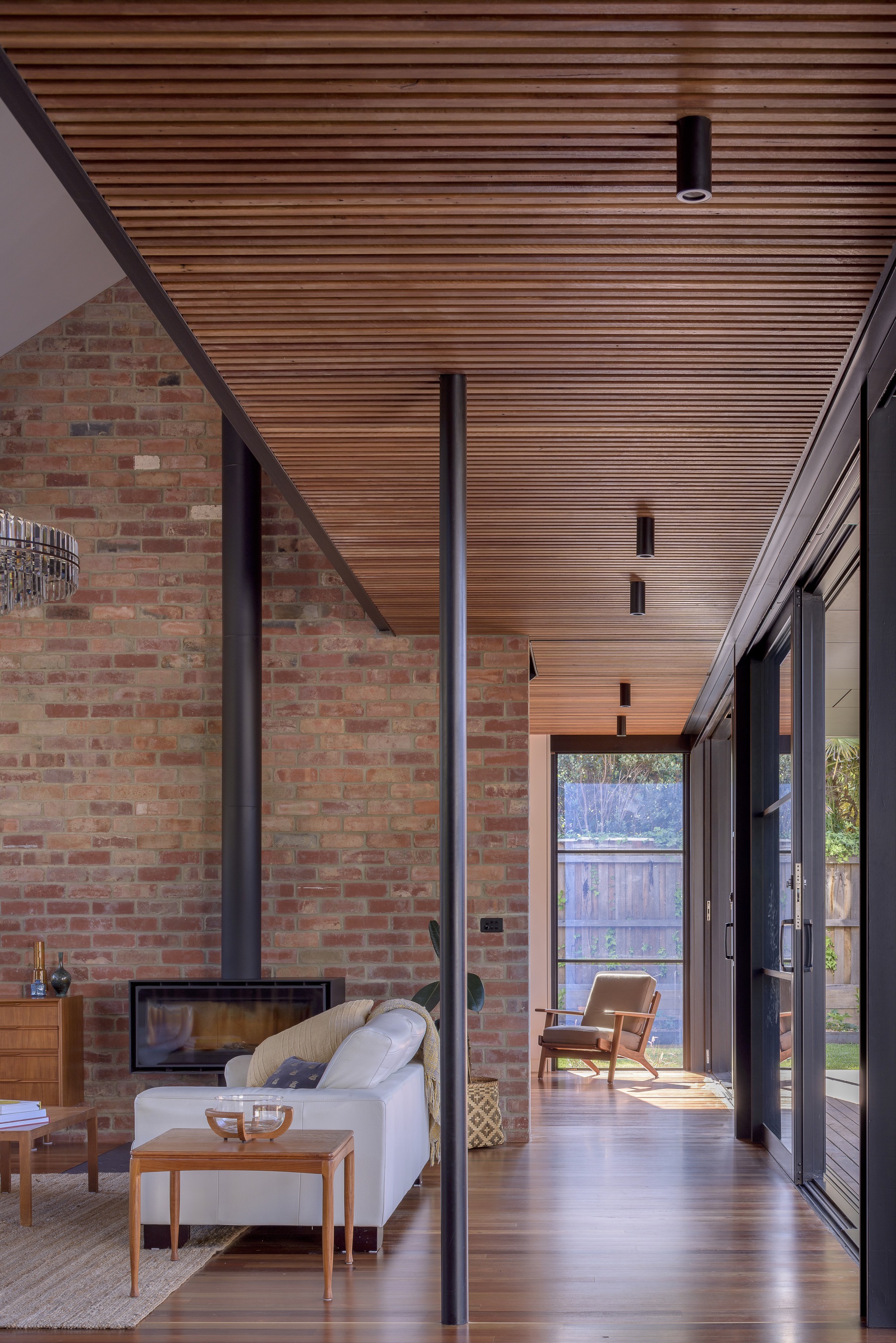 画廊 “流动”的木立面，芬恩街住宅 / Ben Walker Architects 18