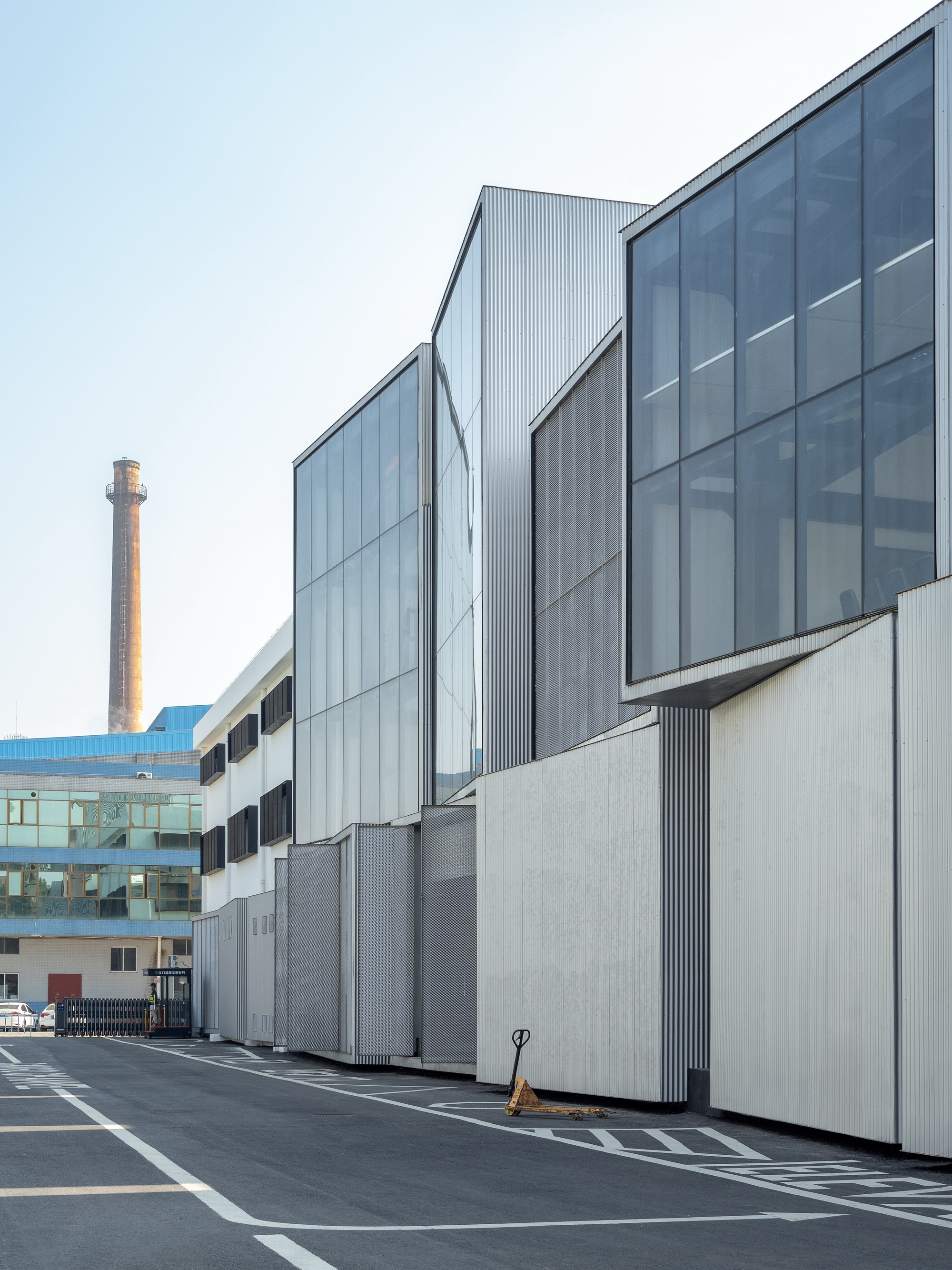 Gallery of SMOORE Jiangmen Industrial Park Renovation / CM Design 6