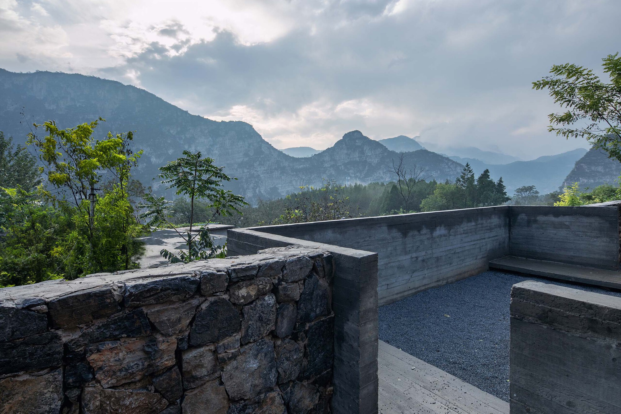 Gallery of Mountain Dwelling / STUDIO FSJ - 21