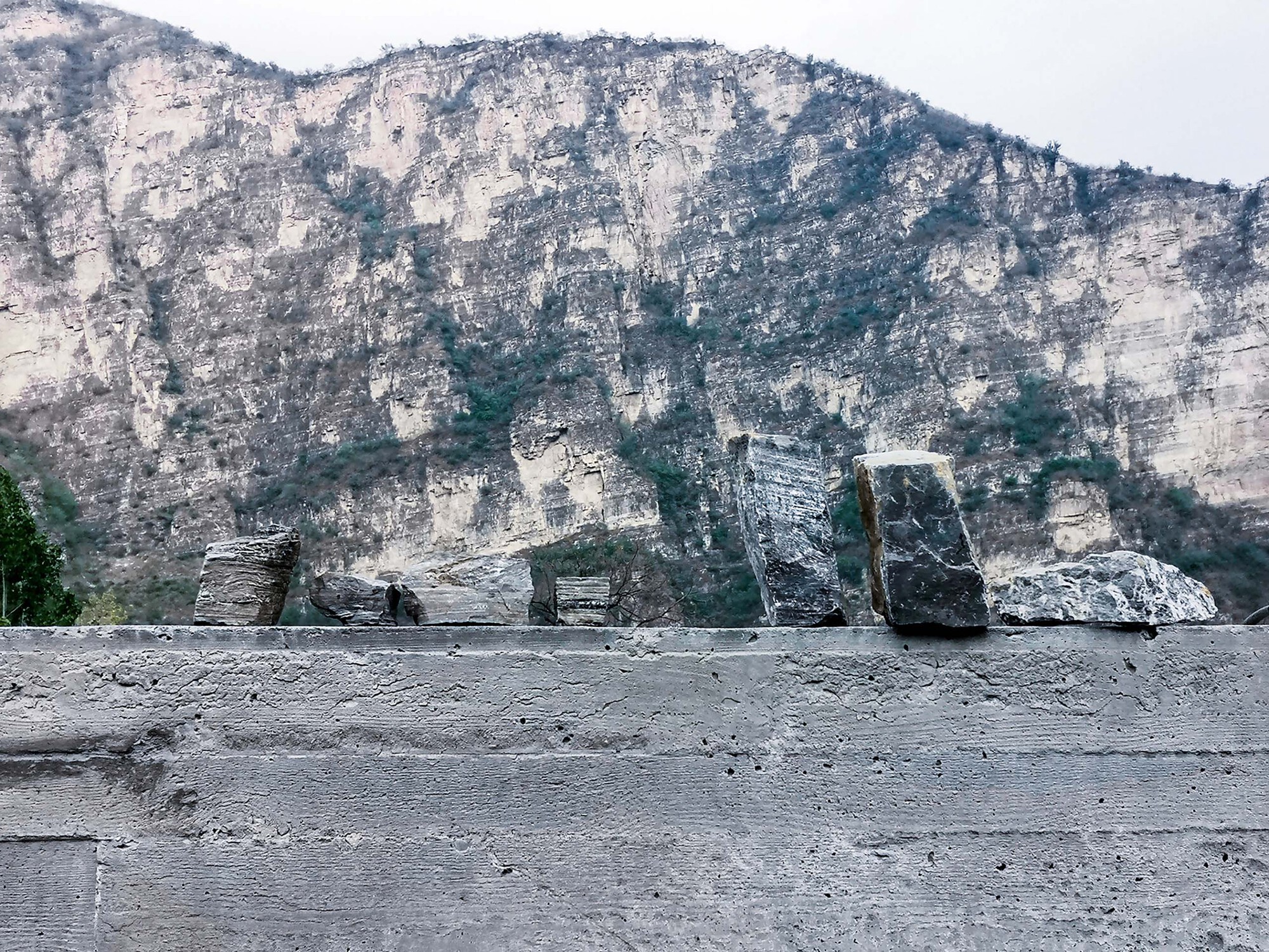 Gallery of Mountain Dwelling / STUDIO FSJ - 24