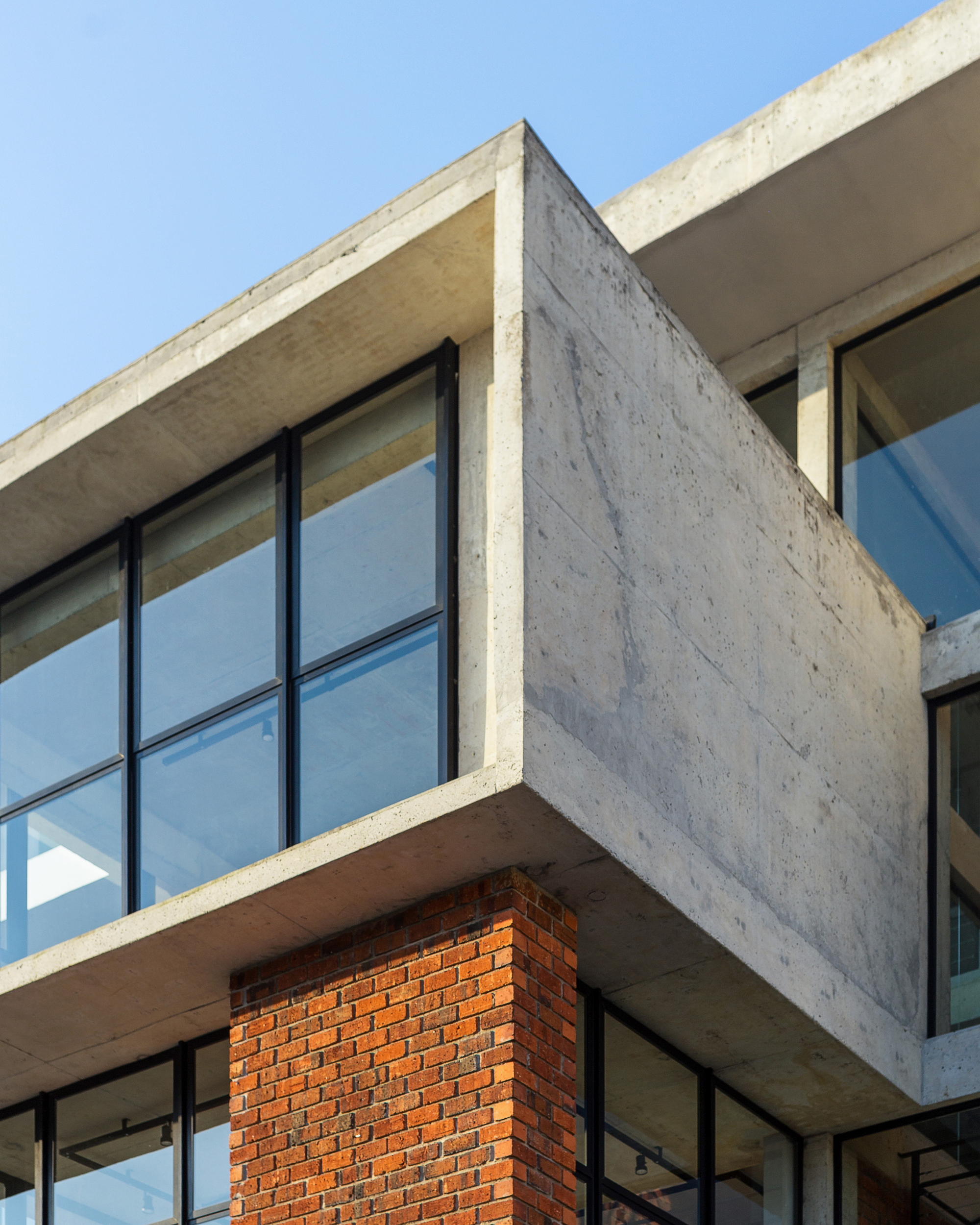Gallery of Tracker Office Building / VOO® - 13