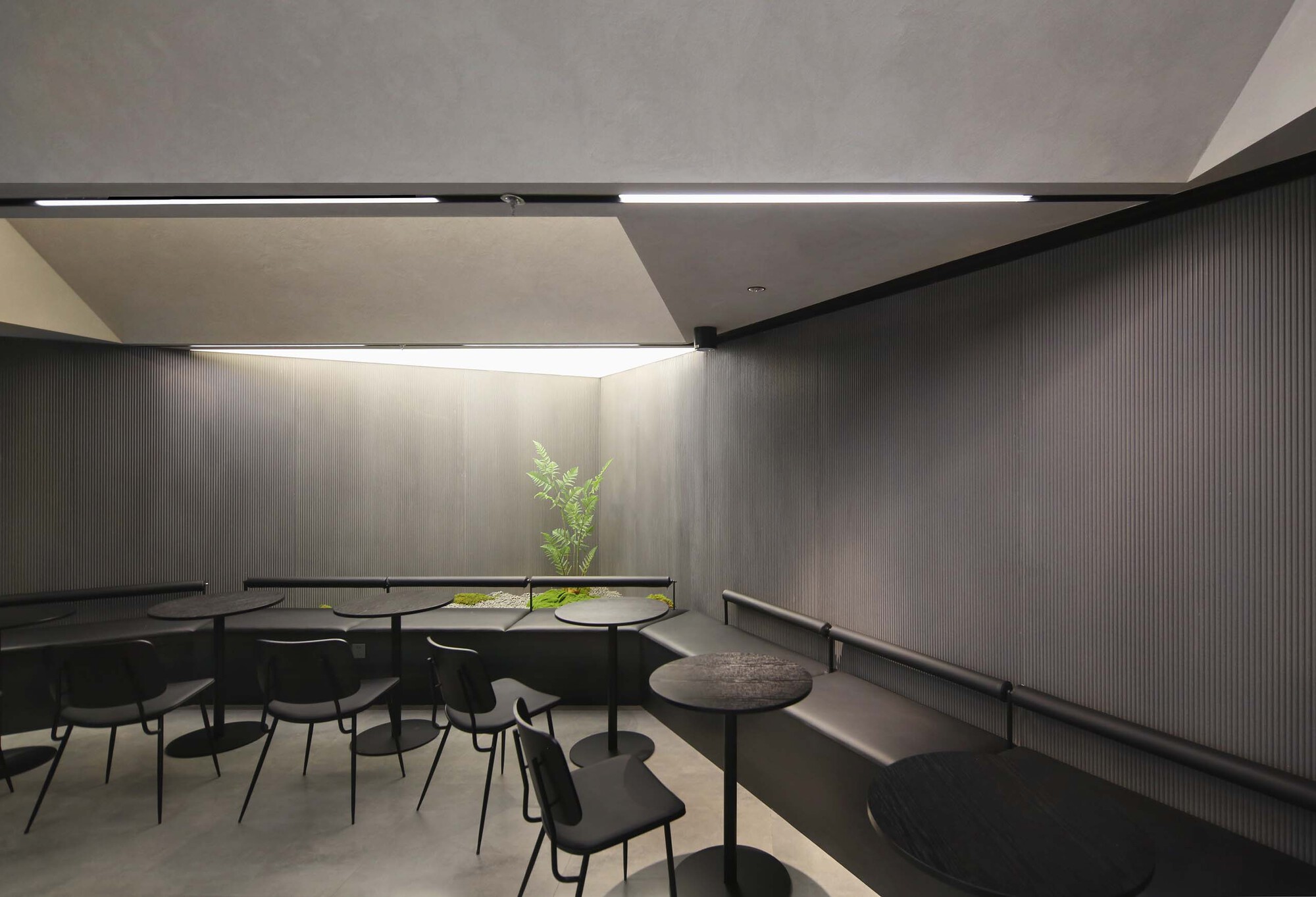 Gallery of M Stand coffee in Baoshan / Atelier RAW 14