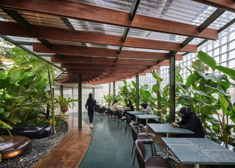 Landscaping In Cafes 10 Projects That Integrate Greenery Into Landscaping In Cafes 10 Projects That Integrate Greenery Into