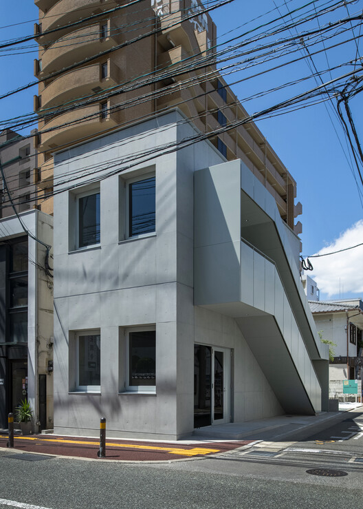 STAGE1 KEGO Commercial Building / CASE-REAL - Exterior Photography, Windows, Facade