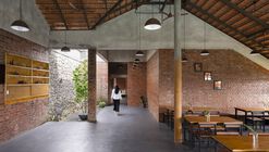 Resort em Panchalimedu / Srijit Srinivas Architects