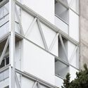 Edificio A01 / Federico Marinaro Arquitecto - Fotografía interior, Apartamentos, Fachada, Balcón, Barandas
