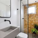 Plants in the Bathroom: Different Ways to Bring Greenery Inside - Image 4 of 24