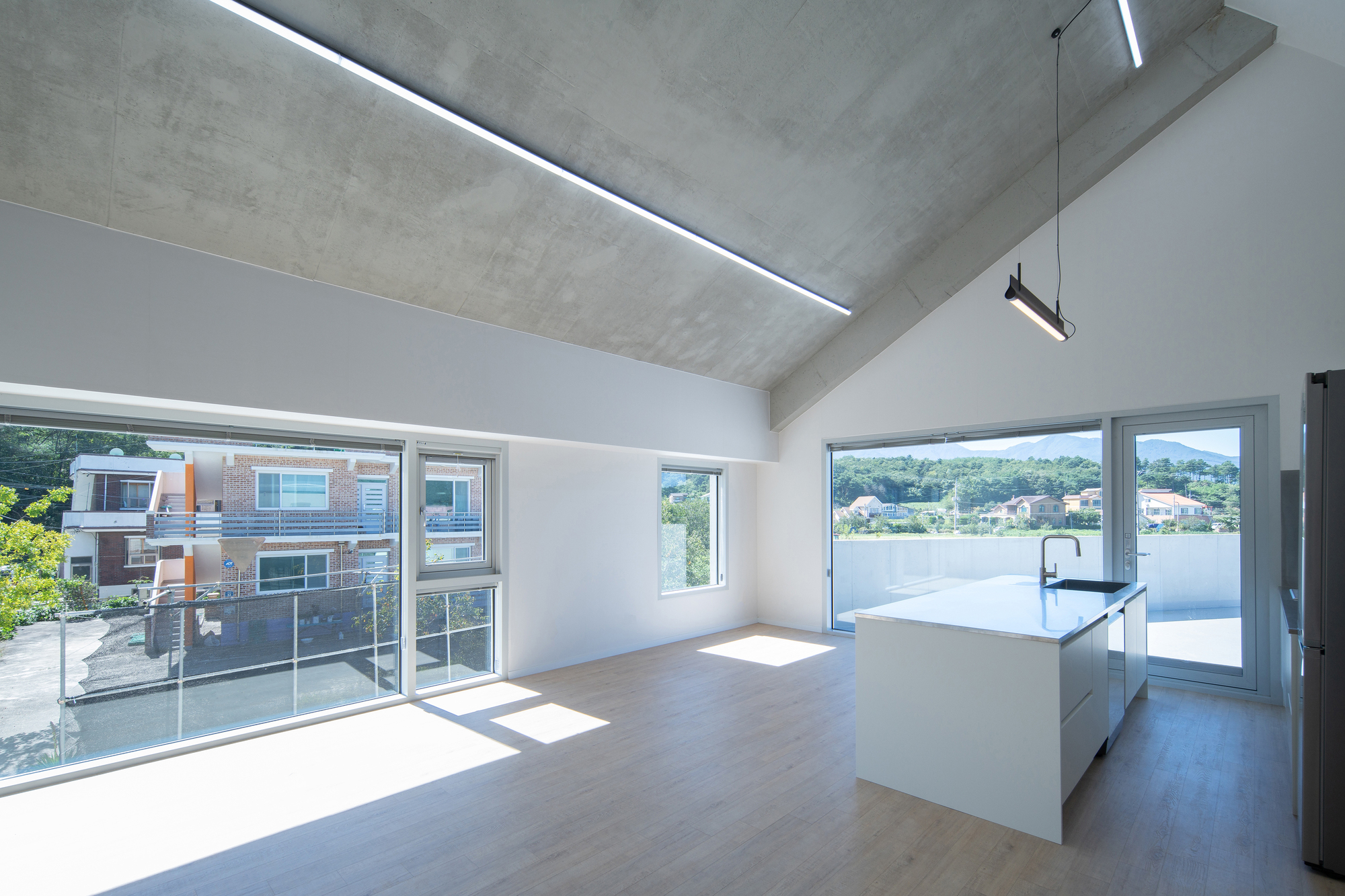 Gallery of Jin House / Narrative Architects 13