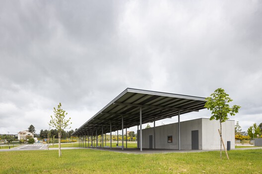 Centro Coordenador de Transportes de Chaves / André Campos | Joana Mendes - Arquitectos - Fotografia de Exterior