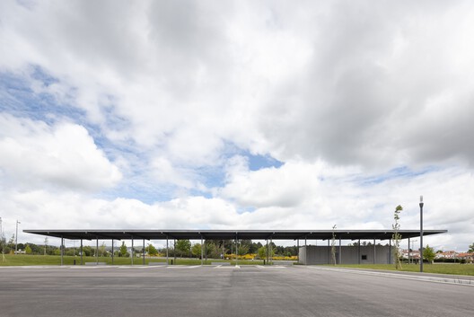 Centro Coordenador de Transportes de Chaves / André Campos | Joana Mendes - Arquitectos - Fotografia de Exterior