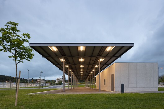 Centro Coordenador de Transportes de Chaves / André Campos | Joana Mendes - Arquitectos - Fotografia de Exterior