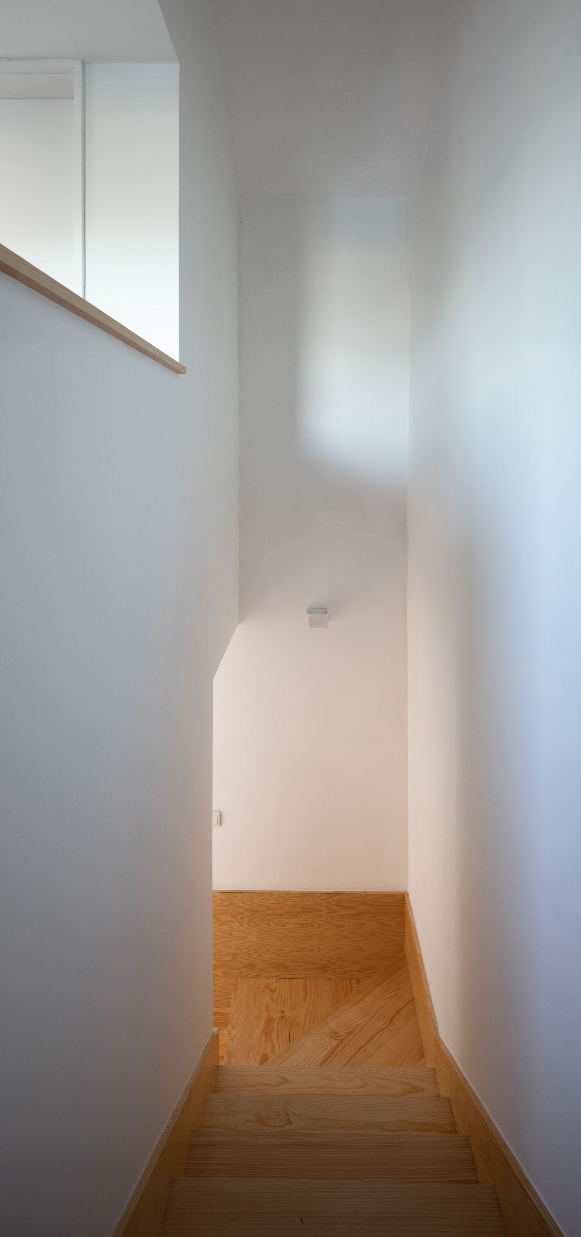 Gallery Of JS House Pedro Mosca Pedro Gon alves Arquitectos 12 Gallery of js house pedro mosca pedro gon alves arquitectos 12