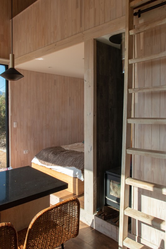 Little House / Felipe Valdivia Little House / Felipe Valdivia - Interior Photography, Table, Beam, Closet