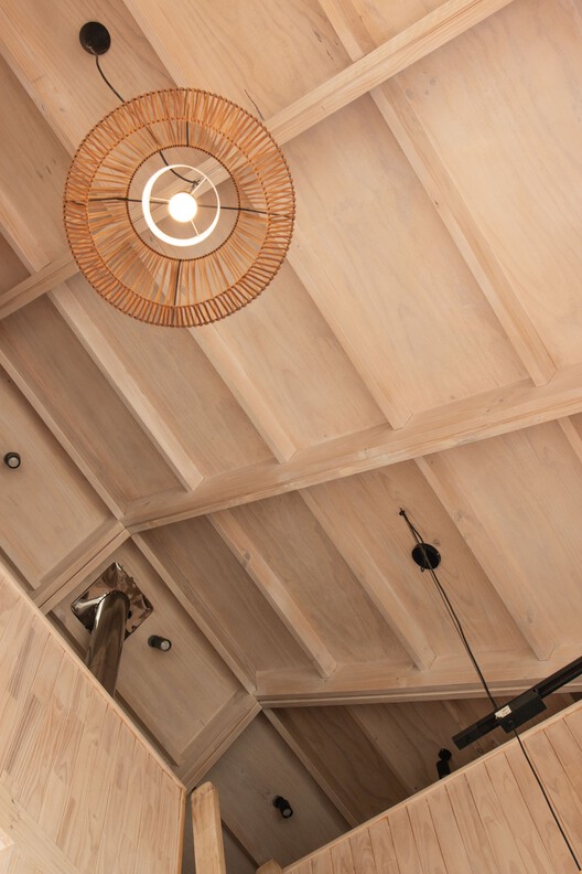 Little House / Felipe Valdivia Little House / Felipe Valdivia - Interior Photography, Beam