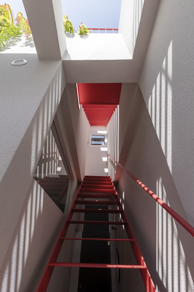 Gallery of How to Use Color to Accentuate Architectural Designs - 12