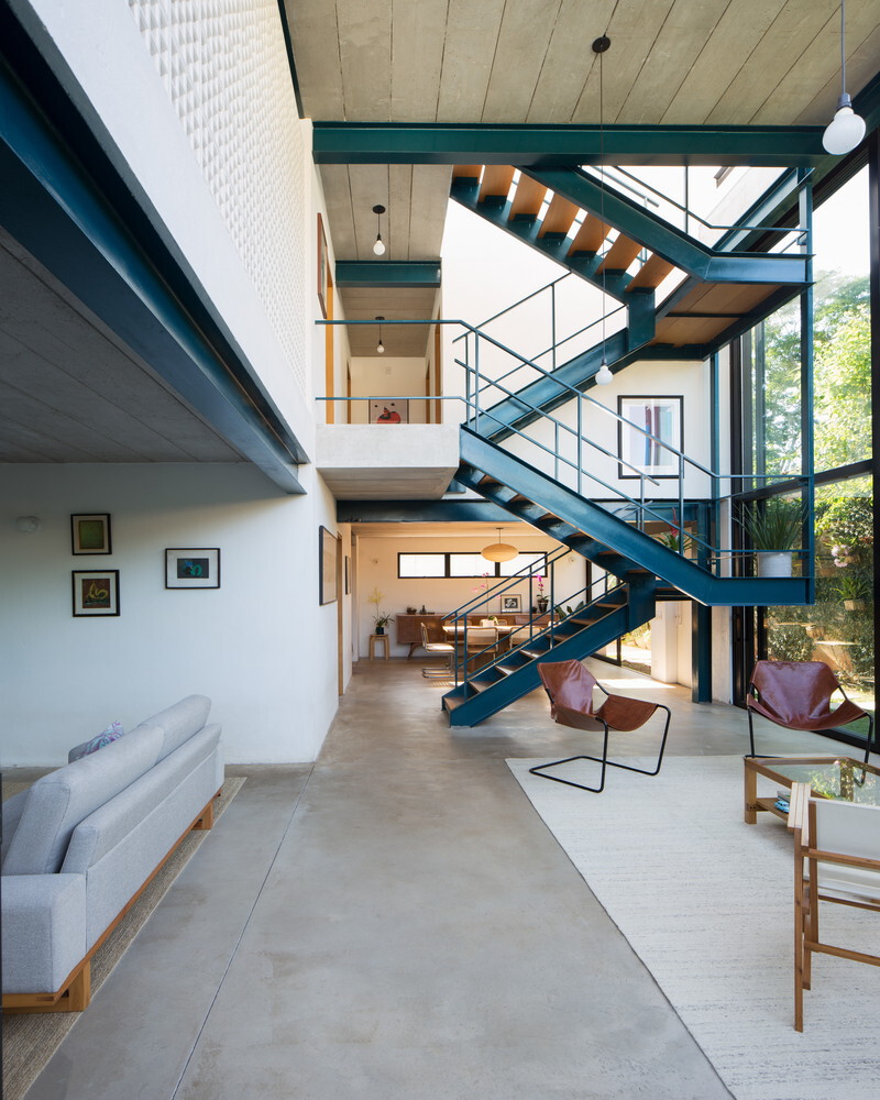 Gallery of How to Use Color to Accentuate Architectural Designs - 2