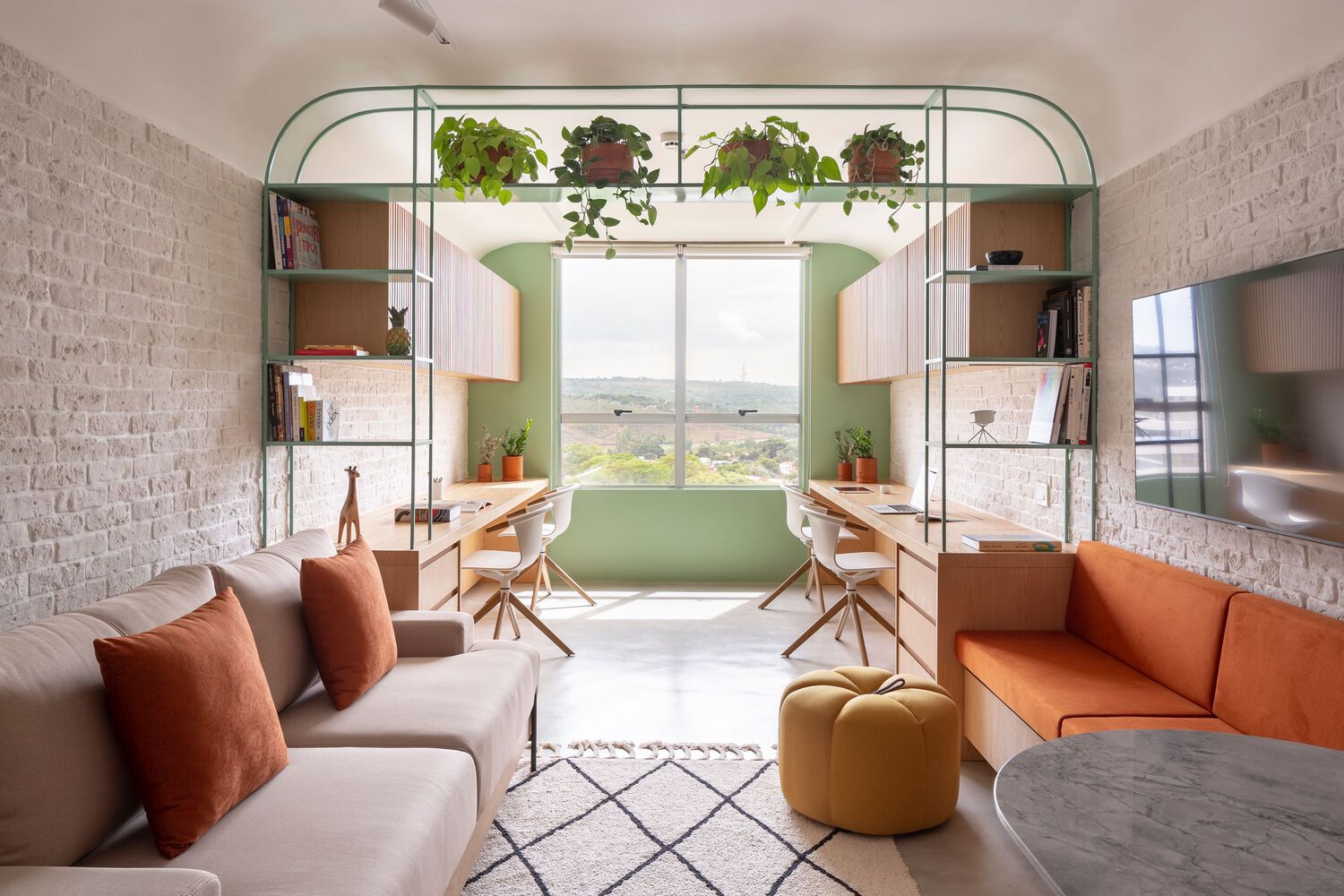 Gallery of Brazilian Interiors That Use Organic Shapes to Challenge ...