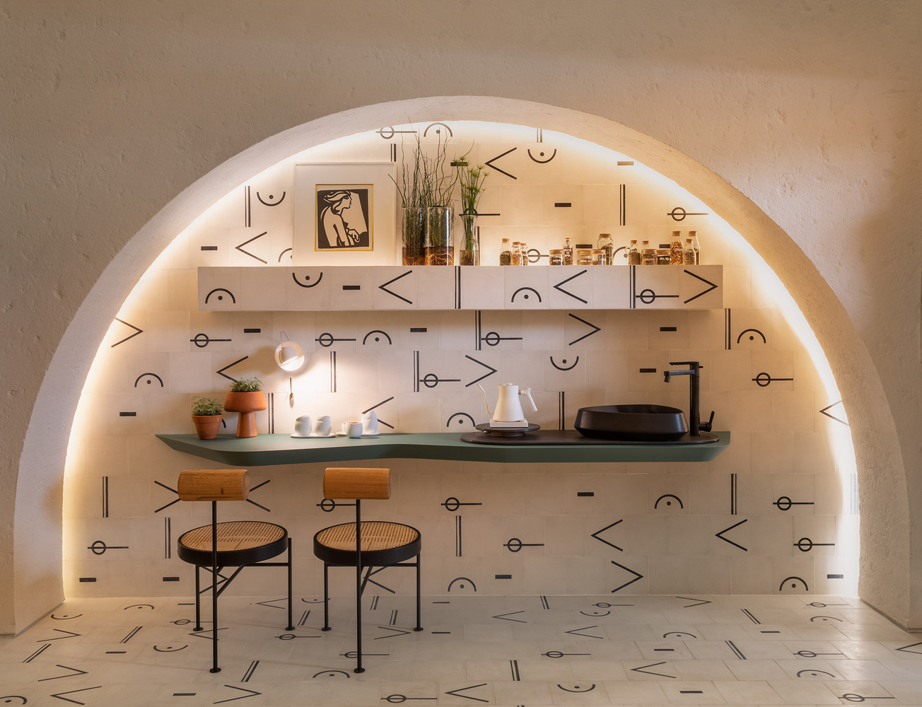 Gallery of Brazilian Interiors That Use Organic Shapes to Challenge ...