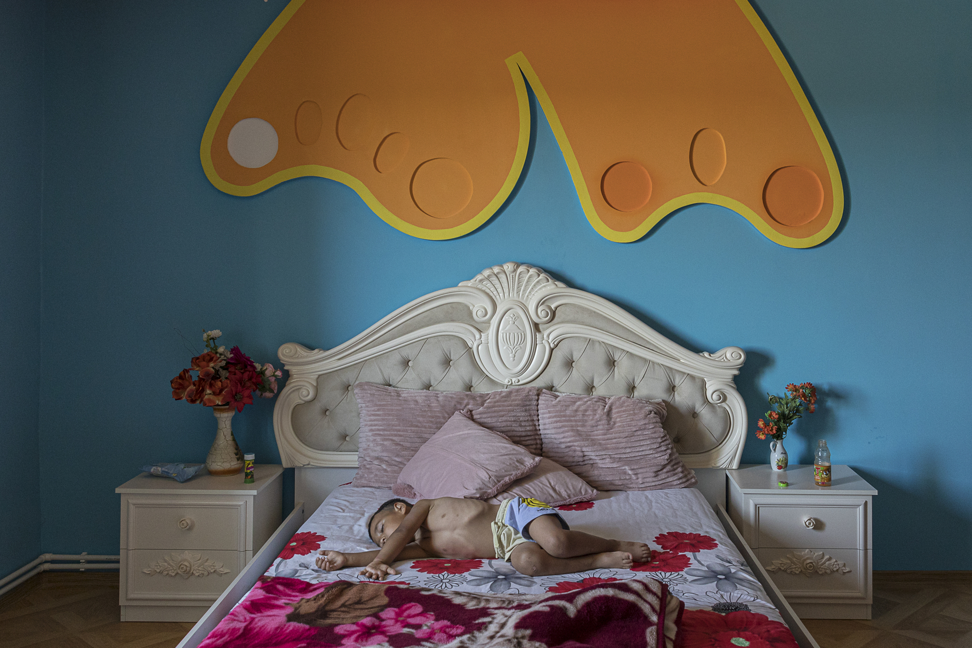 Gallery of LINIA, a New Photographic Installation Looks at the Communities  Living near Borders and the Lines that Separate Them - 11, image size:2000x1334