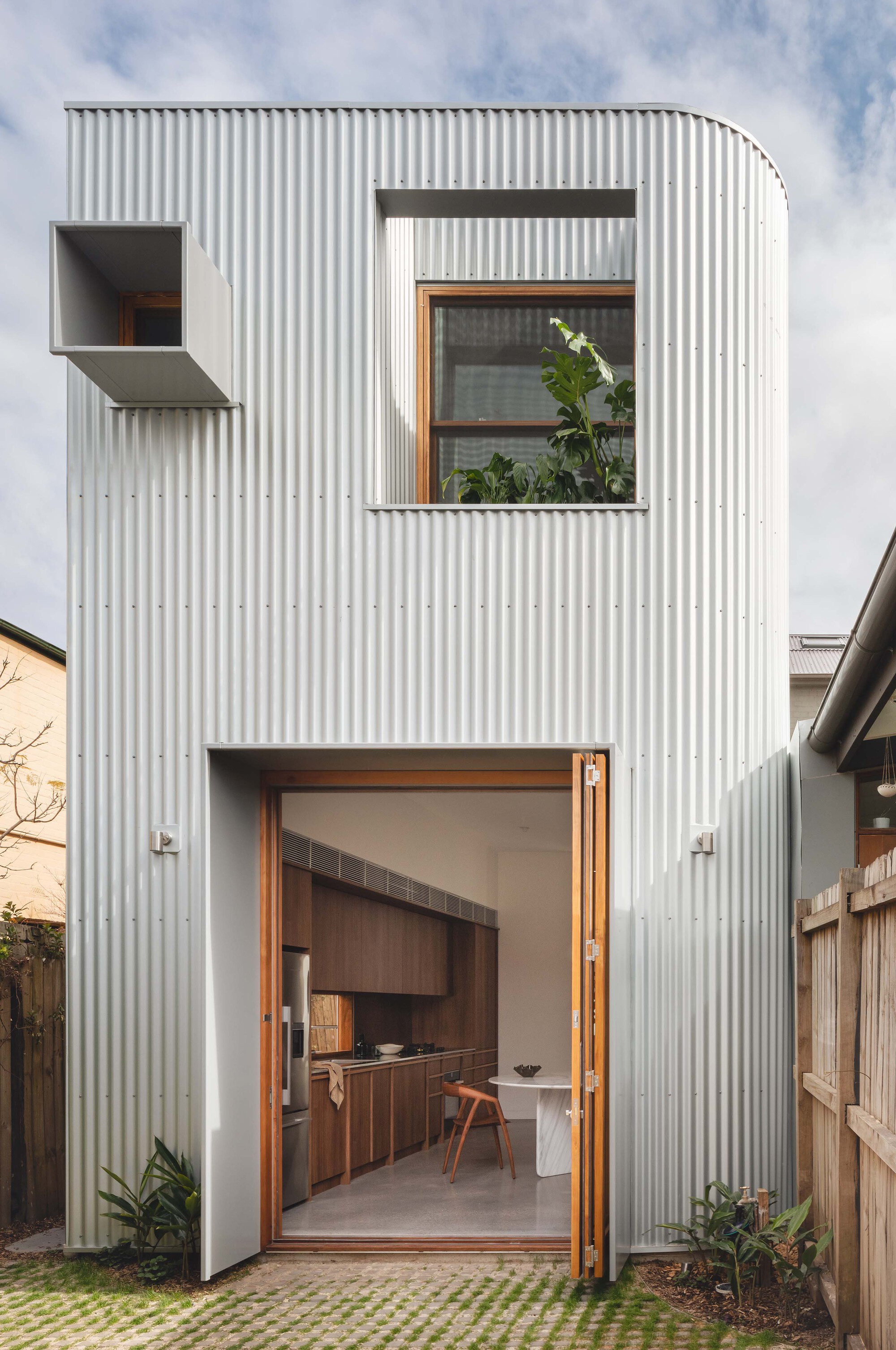 Gallery of Silver Back House / GSBN Studio 3