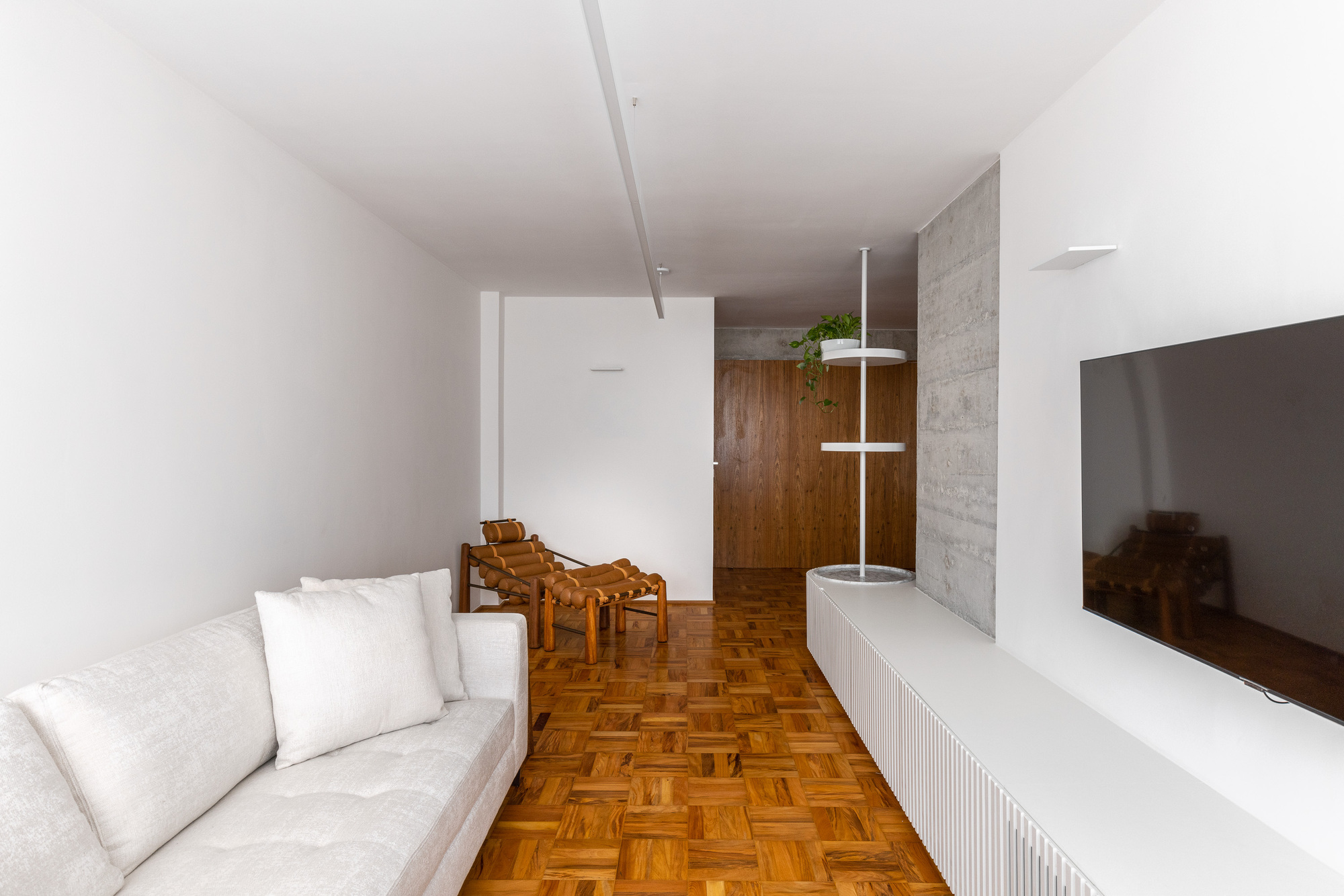 Galeria de Apartamento Haddock Lobo / Balaio Arquitetura 11