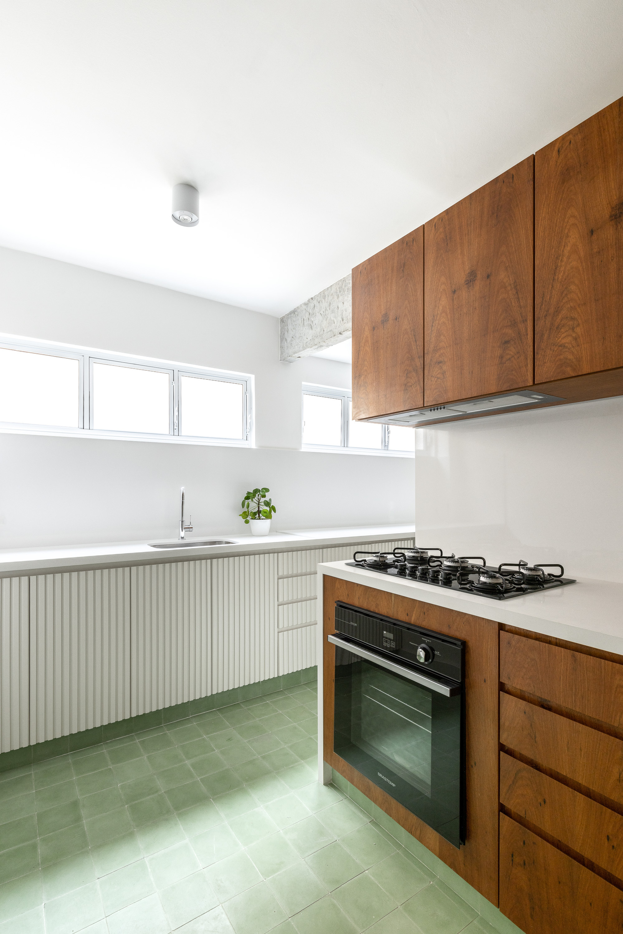 Galeria de Apartamento Haddock Lobo / Balaio Arquitetura 13