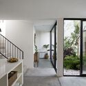 Casa giribone / Sava Arquitectos - Fotografía interior, Casas, Cocina, Escaleras, Fachada, Barandas, Balcón, Puerta
