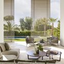 Glyfada Residence / SAOTA + ARRCC - Exterior Photography, Sofa, Table, Windows, Chair