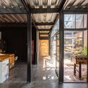 Casa crédito / DX Arquitectos - Fotografía interior, Casas, Cocina, Puerta, Fijación Vigas, Fachada, Mesas
