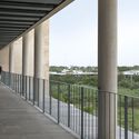 Mérida Banking and Commercial School / IUA Ignacio Urquiza Arquitectos + CAAM Arquitectos - Interior Photography, University, Fence, Facade, Handrail, Column, Balcony, Arch