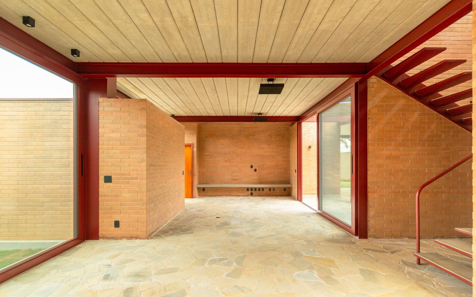 Gallery of Colors That Bring Structure Into Focus - 13