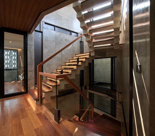 鸟巢小筑 / Realrich Architecture Workshop - 室内图, 楼梯, 梁, 扶手