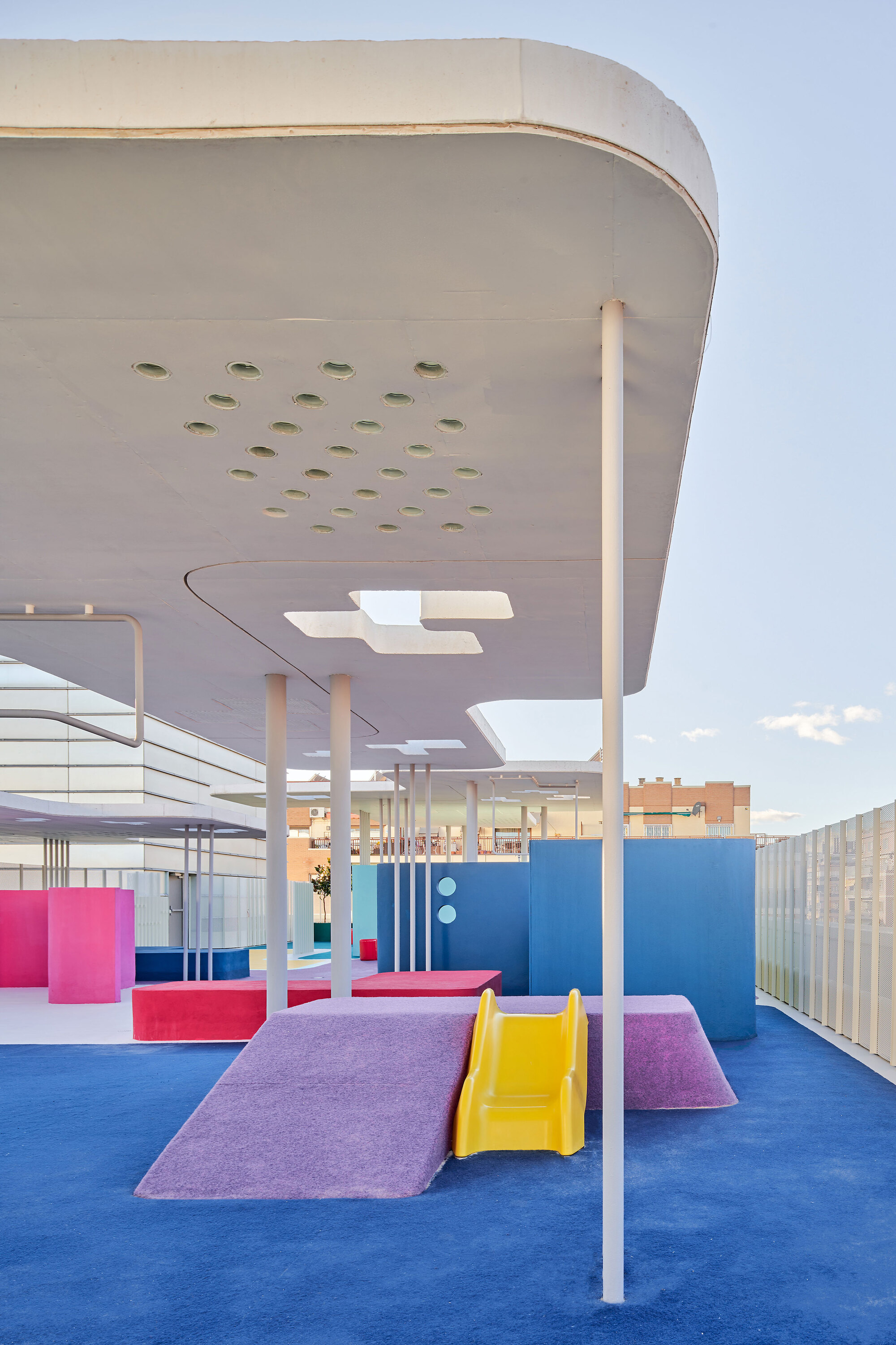 Gallery of Rooftop Garden of the O'Donnell Maternity Hospital / Padilla