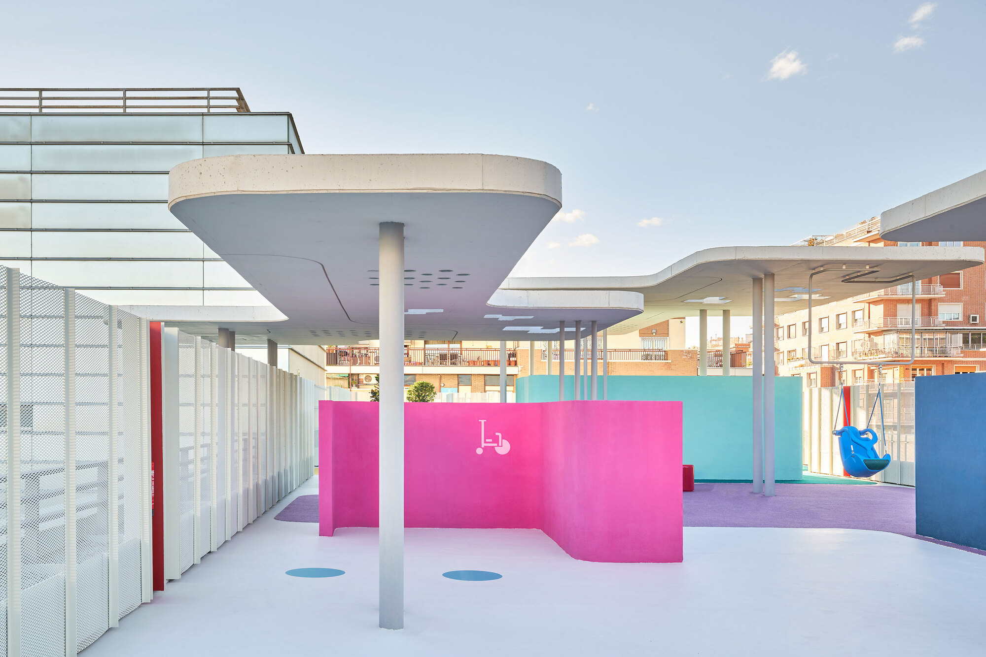 Gallery of Rooftop Garden of the O'Donnell Maternity Hospital / Padilla