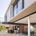 Casa Tijô / Esquadra Arquitetos - Fotografia de Interiores, Casas, Aido, Fachada, Banco, Cadeira