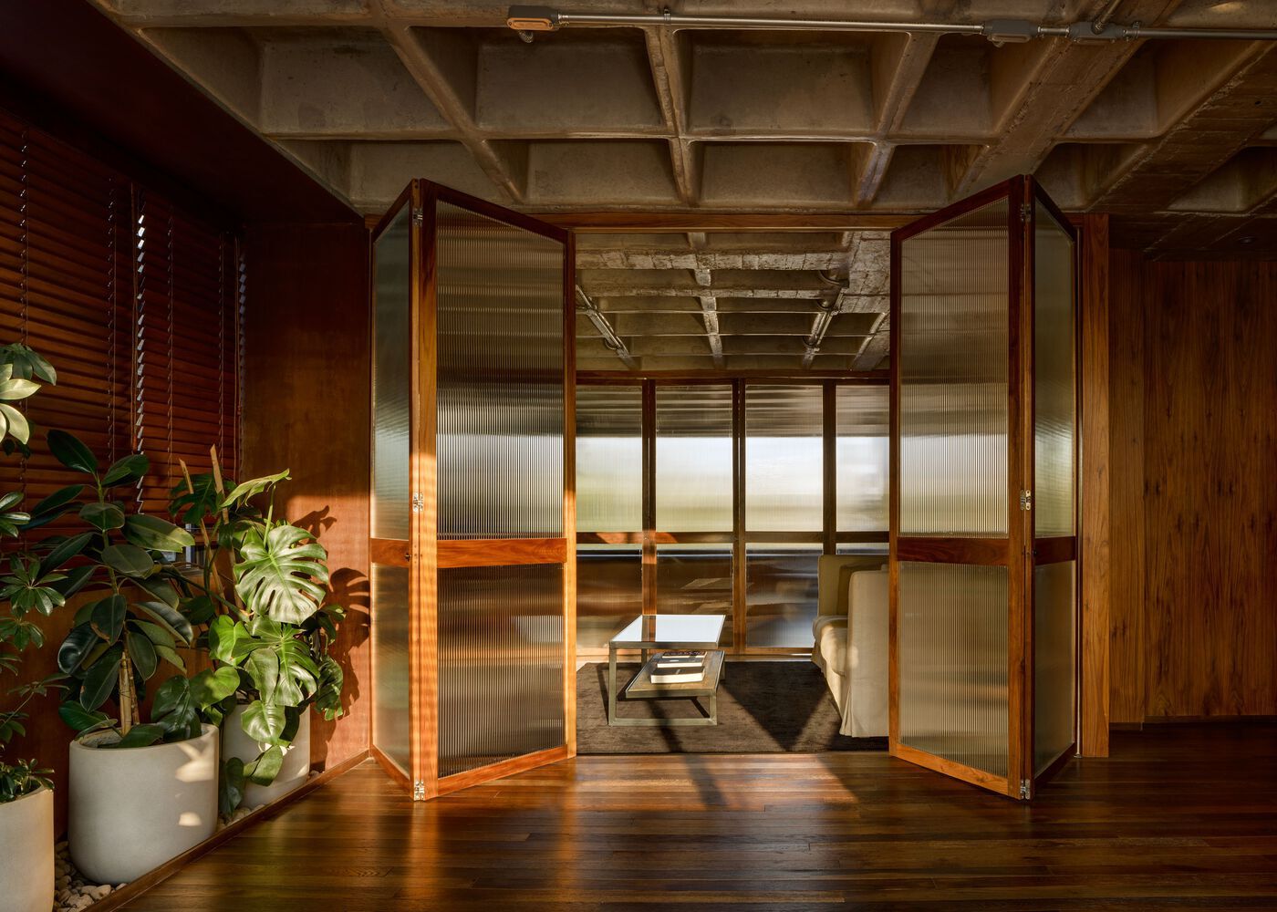 Gallery of How to Use Glass in Interior Spaces and Decoration 16