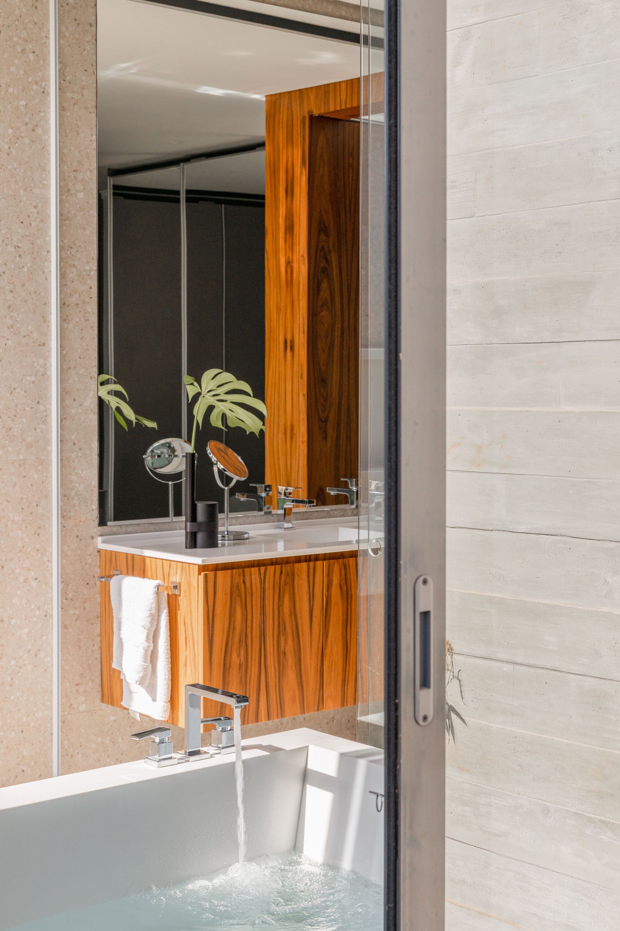 Galeria de Residência Serra / Pablo Lanza Arquitetura - 7