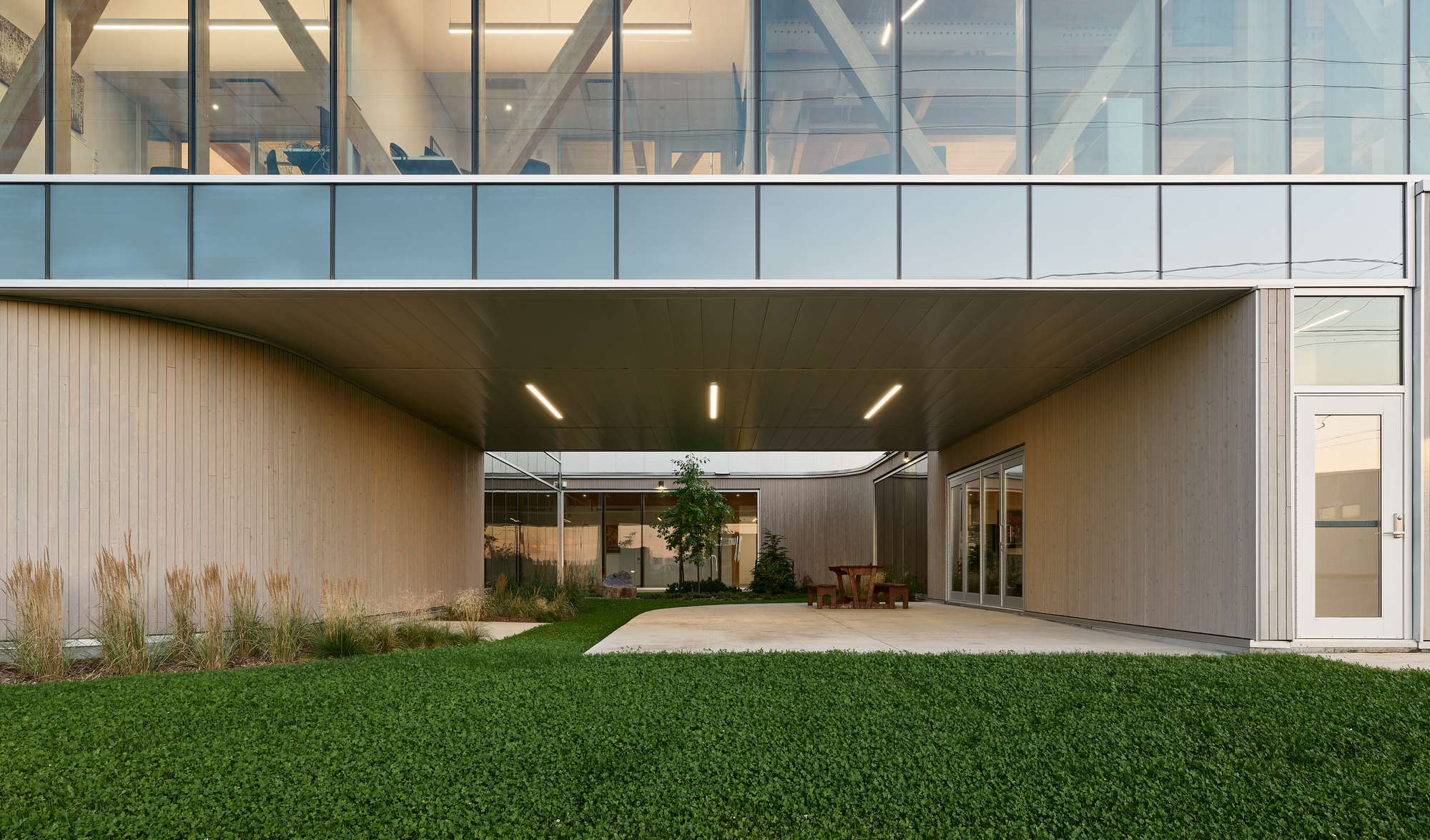 Gallery of SmartMill Head Office / Atelier Guy Architectes 12